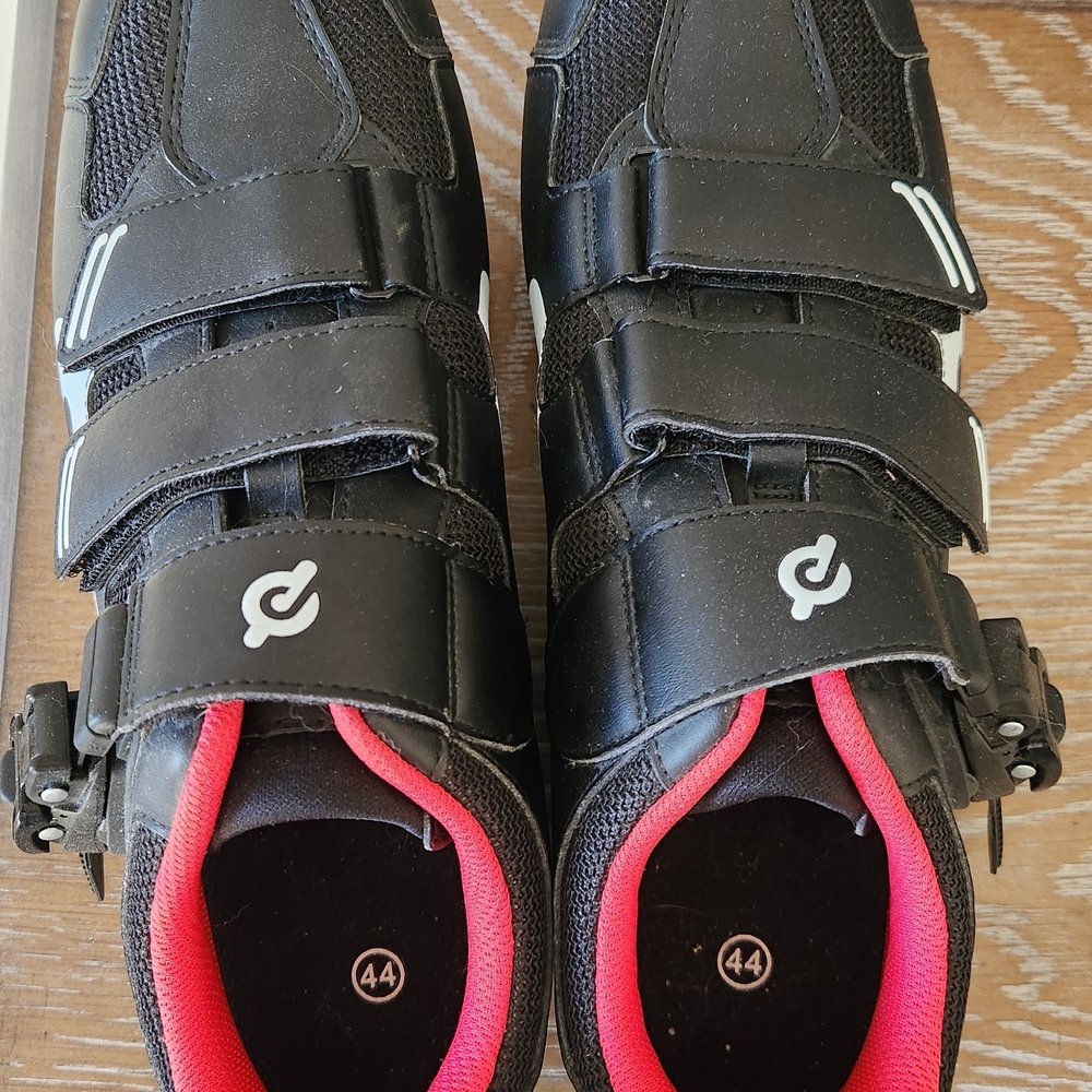 Peloton Cycling Shoes – Size 44 EU (Men’s 10.5 / Women’s 11.5)